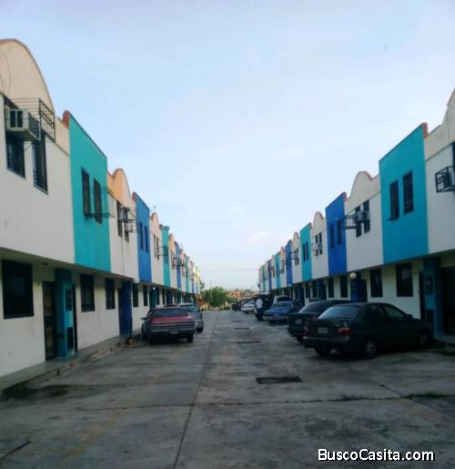 Venta Town House Resid. Villas del Sol, Urb. Parque Valencia