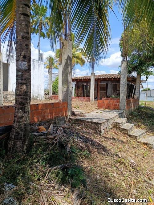 Casa con amplio terreno con una excelente vista y clima de montaña, en el Manzano