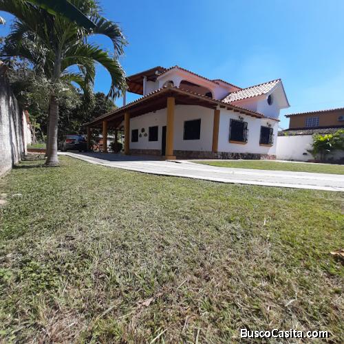 Eglée Suárez vende Hermosa Casa en MiniGranjas Las Morochas IV, San Diego 