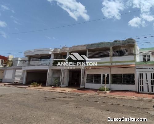 CONJUNTO CERRADO EN VENTA EN CIRCUNVALACION 2 MARACAIBO API 5055 ELIDA HERNANDEZ ANGEL PINTON FS T.