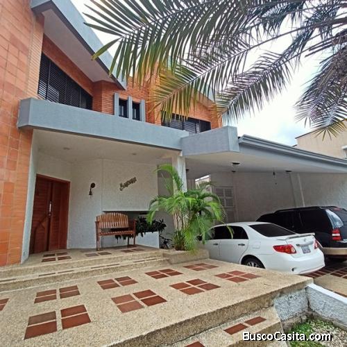 Eglée Suárez Vende Casa En Altos De Guataparo, Valencia 