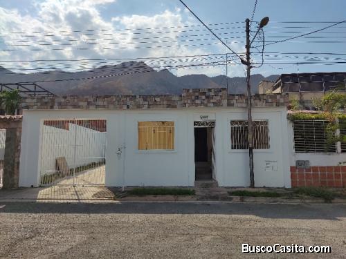ZORAIDA ARAUJO VENDE CASA EN LA ESMERALDA SAN DIEGO FOC-1679