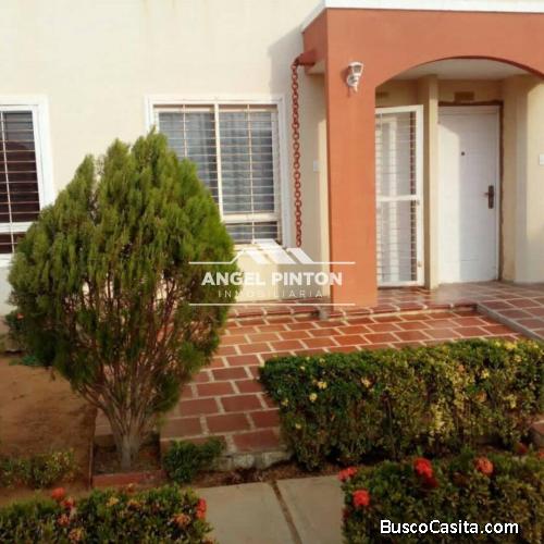 TOWNHOUSE VENTA CAMINOS A LA LAGUNITA MARACAIBO API 5105 ELIDA HERNANDEZ ANGEL PINTON FS TEAM WORK