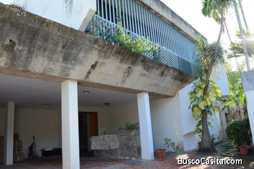 Eglée Suárez Vende Espaciosa Casa en Prebo II, estilo Rústico. 