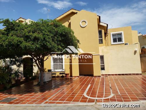 TOWNHOUSE EN VENTA EN DUNAS DEL MAR MARACAIBO API 5087 ELIDA HERNANDEZ ANGEL PINTON FS T.W.