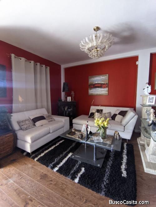 Casa En Venta En La Urbanización Los Samanes
