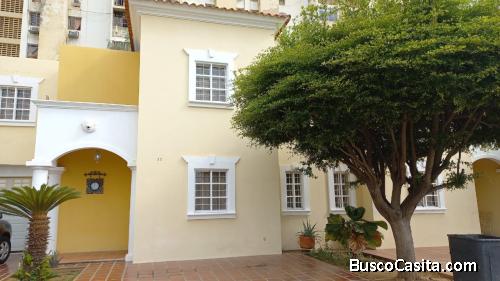 Casa en Villa Vizcaya