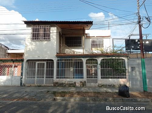 Eglée Suárez Vende Casa en la Urbanización Valle Verde
