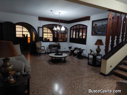 Eglée Suárez Vende Casa en Urb. El Trigal.  