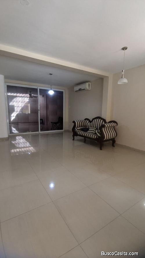 CASA EN EXCELENTE CONJUNTO PRIVADO TIERRA MÍA