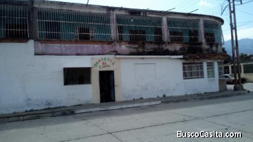 Casa gigante a remodelar cerca universidad carabobo
