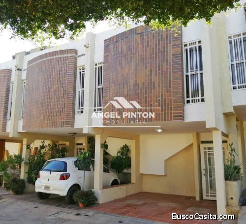 CASA EN VENTA EN VILLA AGUAS CLARAS GRANO DE ORO MARACAIBO API 5199