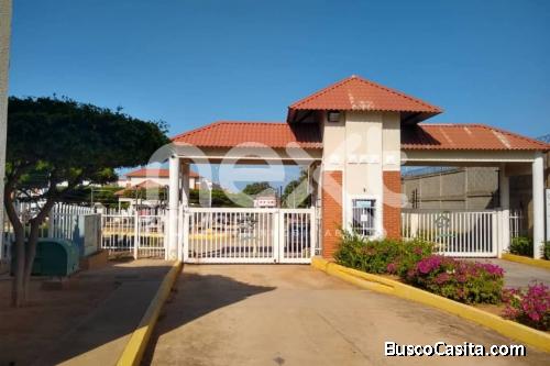 TOWNHOUSE EN GRIS EN VENTA BOSQUE ALTO SIERRA MAESTRA NEXT 525 ELIDA HERNANDEZ TELF 0424-6072709