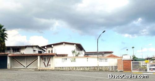 En venta hermosa casa con mucha iluminación