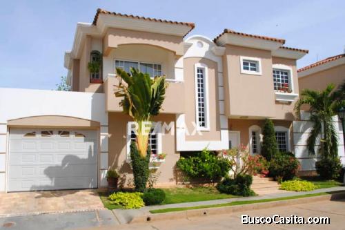 Town House venta Maracaibo Villa Palma Dorada 140324