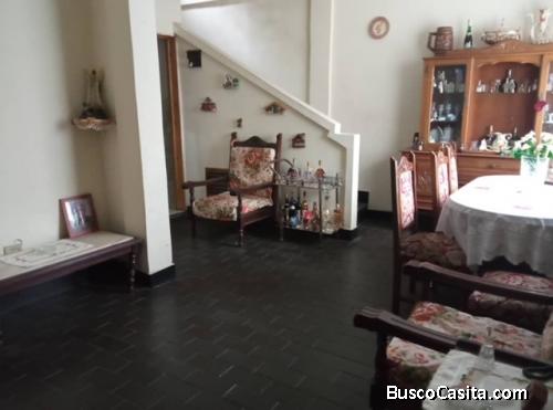 CASA EN VENTA EN LOS MECEDORES, LA PASTORA. TELF. 04269138924.