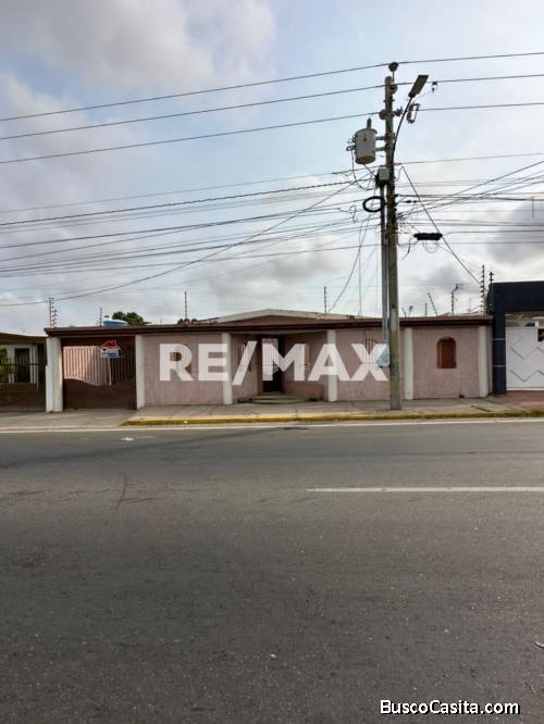 Casa en Venta Las Lomas Remax Millenium