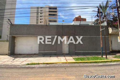 Casa en Venta y Alquiler Ubicada entre La lago y La Virginia Remax Millenium