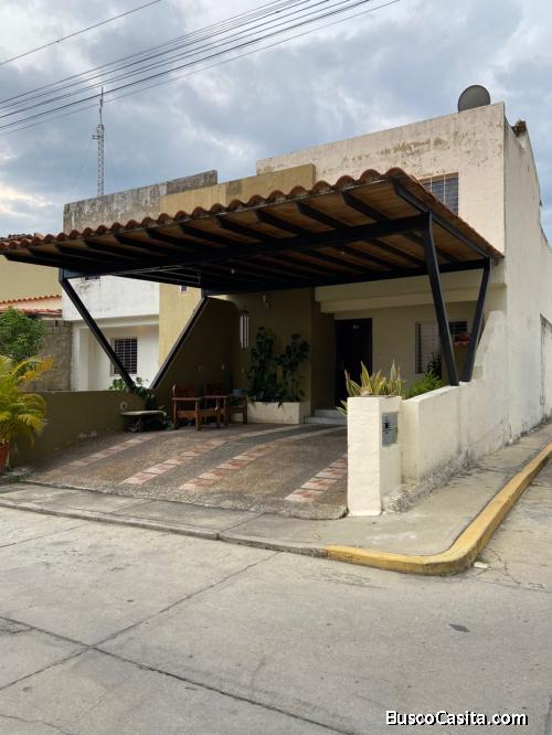 Edna Uzcategui VENDE  TOWNHOUSE EN VENTA EN EL CONJUNTO RESIDENCIAL VILLAS DE SAN RAFAEL SAN DIEGO