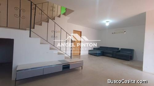 CASA EN VENTA EN VILLA DORADA MARACAIBO MZAMBRANO API 7893