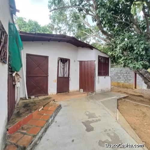 Casa-granja con terreno de 1500 mts2 en venta, Brisas de Terepaima en Cabudare