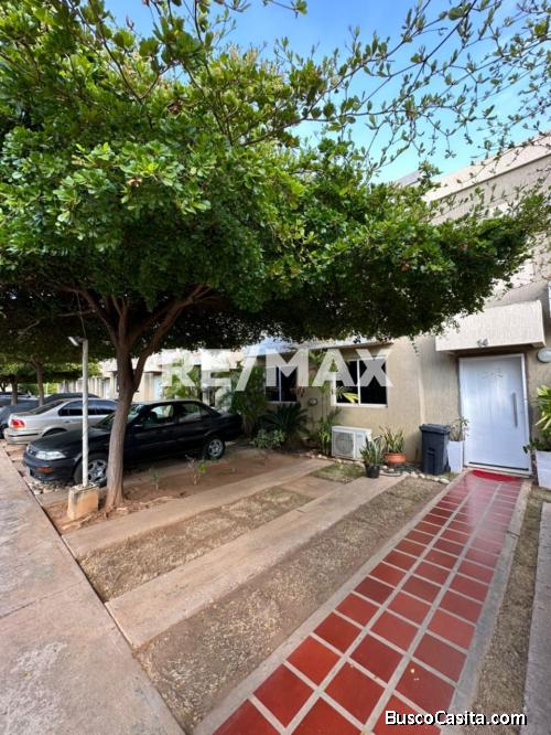 Townhouse en Venta y Alquiler Villa Aquanorte I Remax Millenium