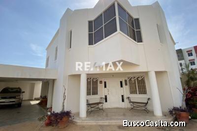 Casa en Venta. Lago Mar Beach. Remax Millenium