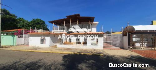 CASA COMERCIAL EN VENTA CANTA CLARO MARACAIBO SWUETTER API 5561