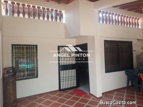 CASA EN VENTA EL CAUJARO SAN FRANCISCO SWUETTER API 8876