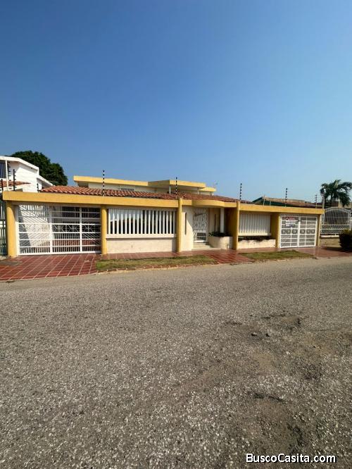 Casa Urb. Rosal Sur. Remax Millenium 