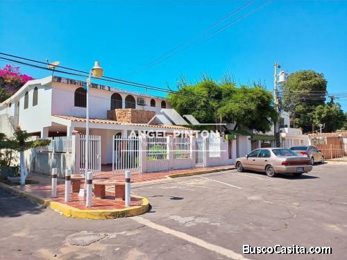 CASA COMERCIAL EN VENTA AV GOAJIRA. MARACAIBO SWUETTER API 4033