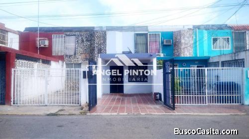 CASA VENTA LAGO AZUL MARACAIBO SWUETTER API 4200