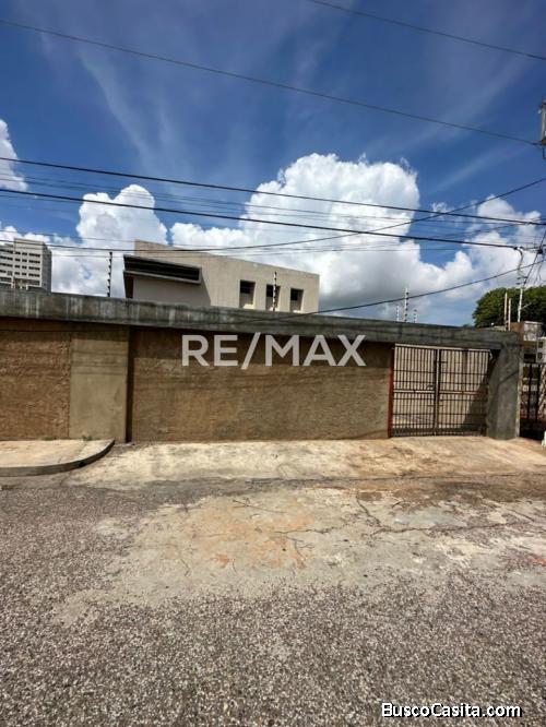 Casa en Venta Sector La LagoRemax Millenium..