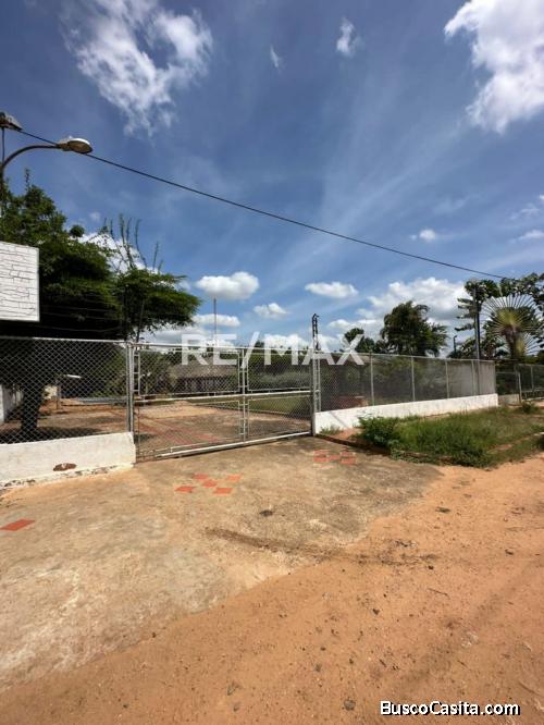 Granja Complejo La Guadalupana. Remax Millenium