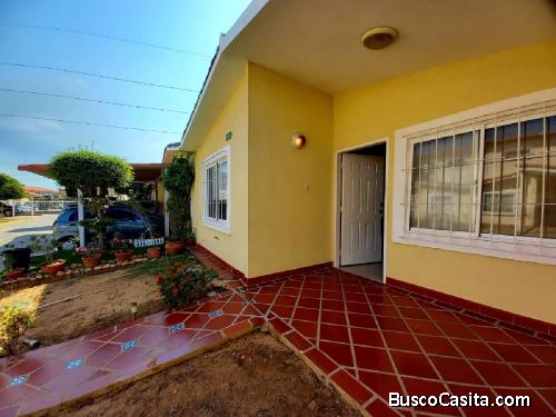 casa venta maracaibo en RES. ALTOS DEL DORAL  020924