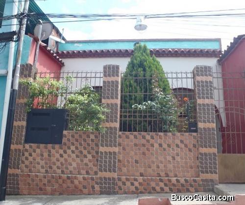 Se Vende casa en casco historico de la Pastora, Caracas