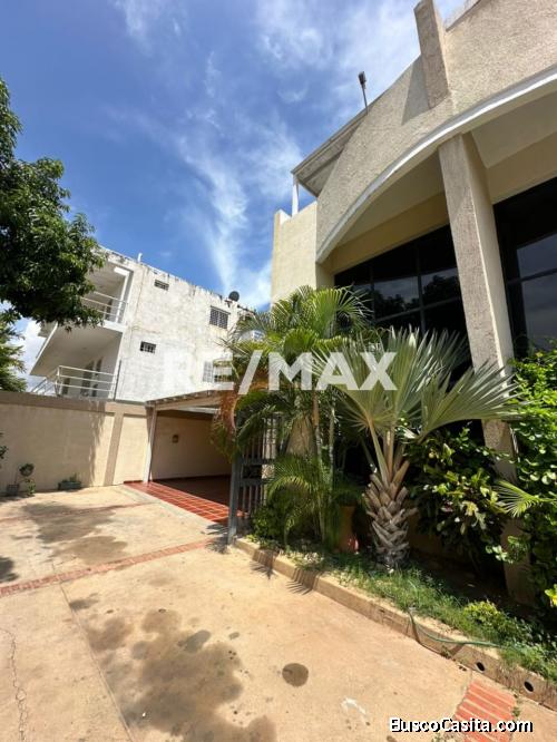 Townhouse en Venta. Villa Grecia Lago Mar Beach. Remax Millenium