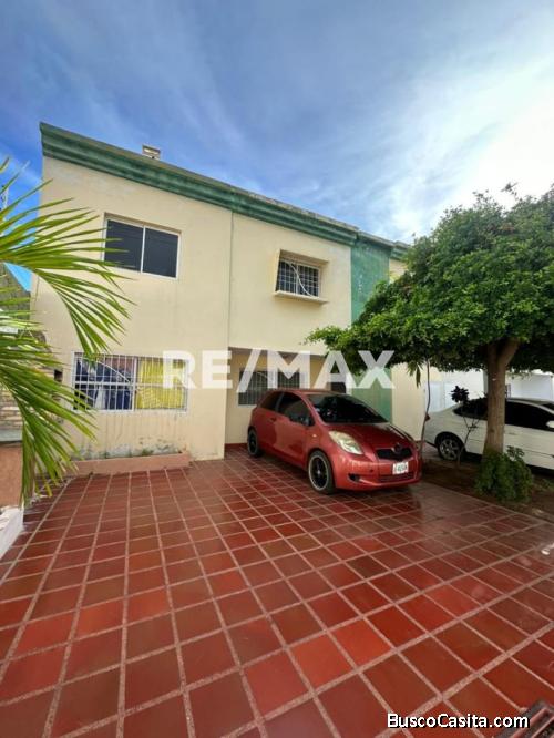 Townhouse En Venta Villa Tere. Remax Millenium