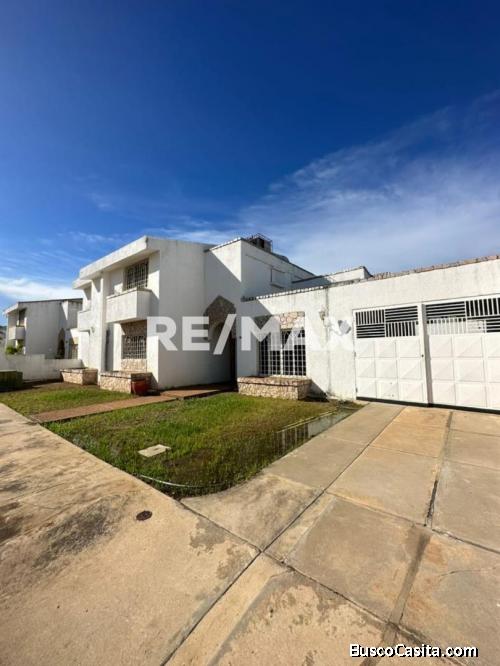 Casa En Venta Portal Del Lago. Remax Millenium