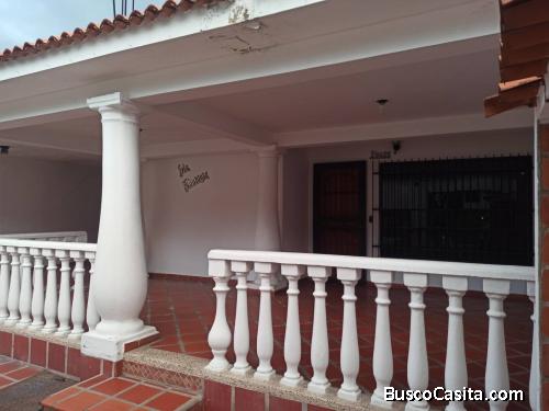 CASA EN VENTA EN LOMAS DE LA ESMERALDA, SAN DIEGO