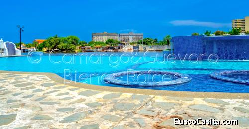 Inmobiliaria en Higuerote Vende Villa en Puerto Encantado