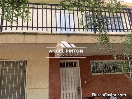 CASA EN VENTA EN SANTA RITA. AV 8B CON CALLE 60 MARACAIBO SWUETTER API 6498