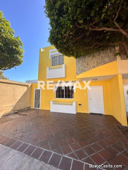 Casa en Venta Villa Corona. Remax Millenium