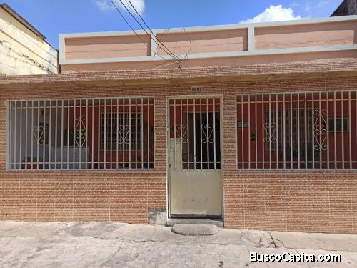 CASA EN VENTA EN LA CALLE LÓPEZ CON AV. SAN JUAN VIANEY, VALENCIA