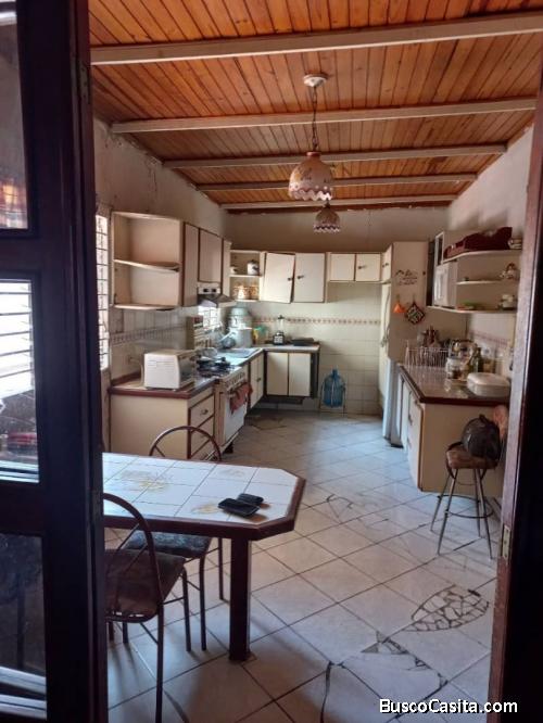 En venta Casa para remodelar en la Cr 25, centro de Barquisimeto