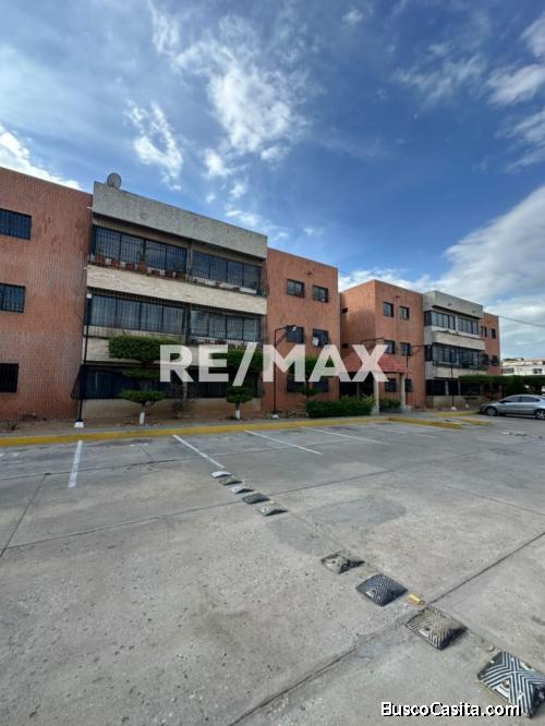 Townhouse En Villa Portal Del Sol. Remax Millenium