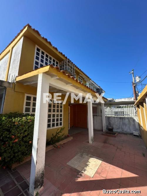 Casa en Venta Urb. Monte Claro Remax Millenium