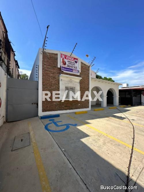 Casa Comercial en Venta Av. Bella Vista. Remax Millenium