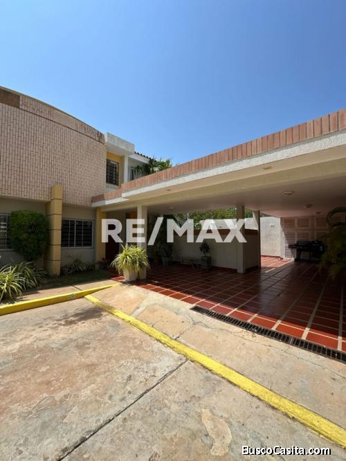 TownHouseVilla Bahia del Lago. Remax Millenium