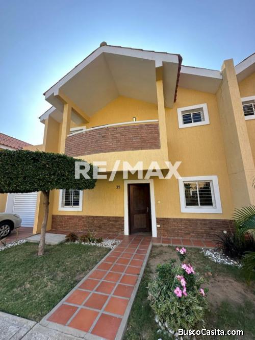 Casa en Venta. Villa Cantabrico. Remax Millenium